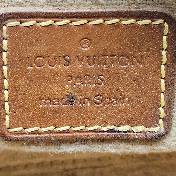 Authentic Louis Vuitton Monogram Cosmetic Pouch PM Non-Sticky Restored Interior - Picture 6 of 10